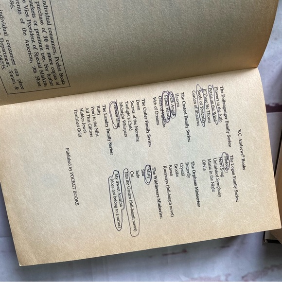 8 Random VC Andrews Paperback Book Of 6 +1 Hardback Some Keyhole Covers Books - Picture 10 of 12